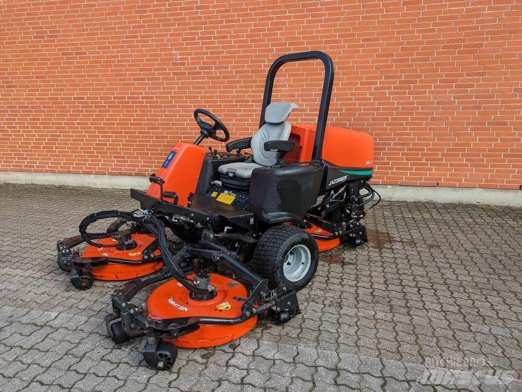Jacobsen AR-3 Tondeuses montées