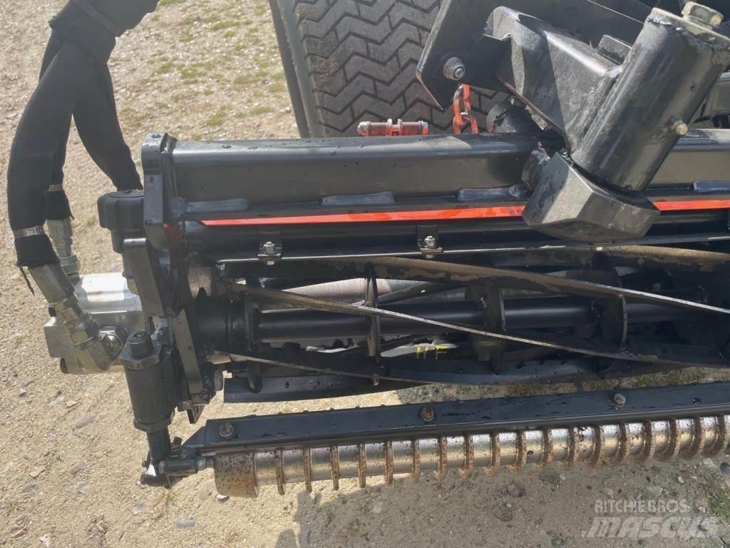 Jacobsen FAIRWAY 250 Tondeuses montées