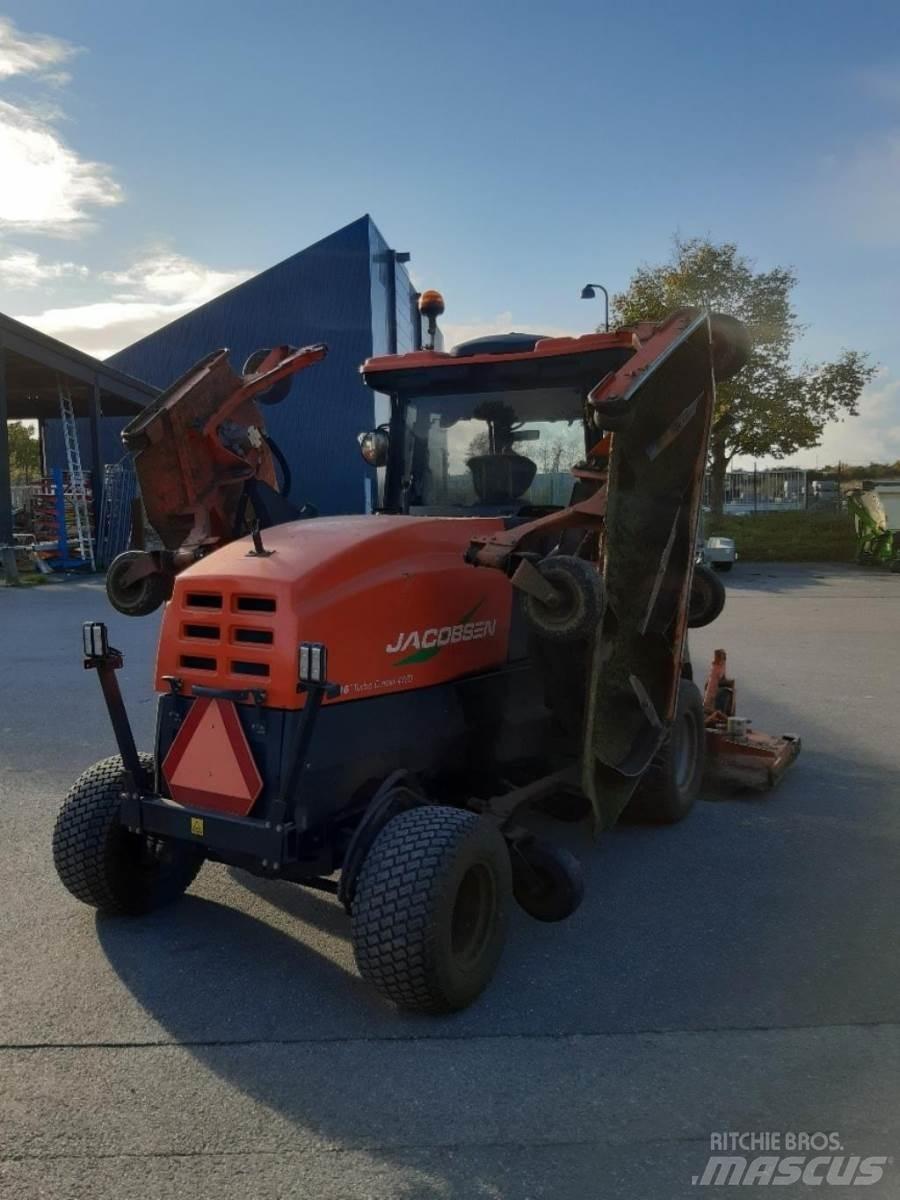 Jacobsen HR 9016 Tondeuses montées