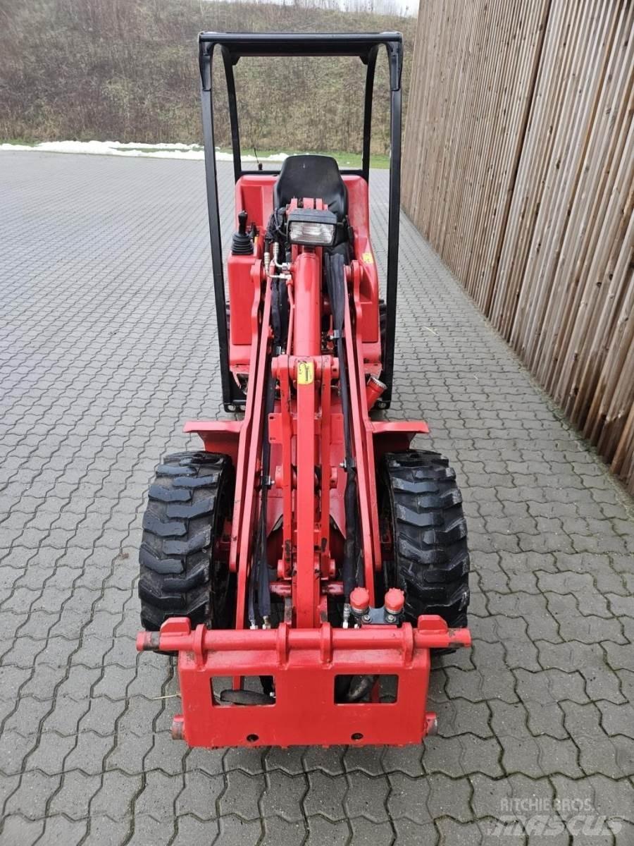 Schäffer 2428 SLT Mini chargeuse