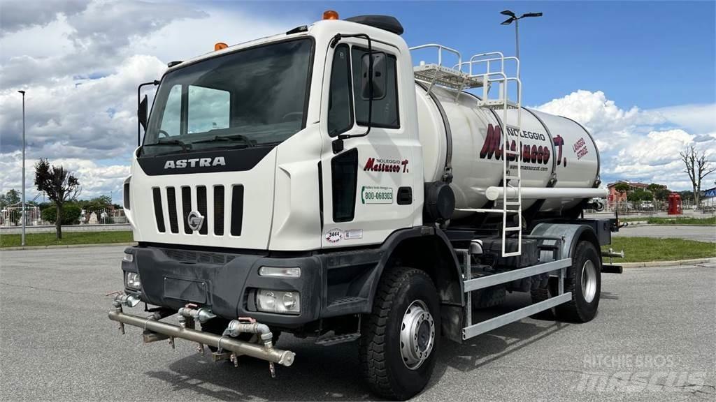 Astra HD8E 44.38 4x4 Motrici cisterna