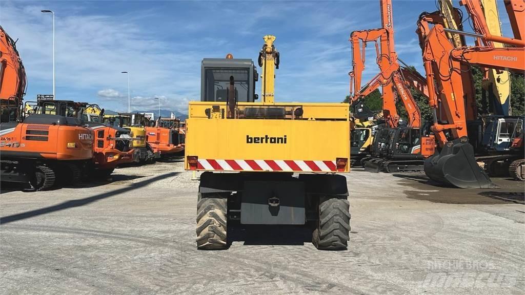Bertani S3A 4X4 Pelle sur pneus