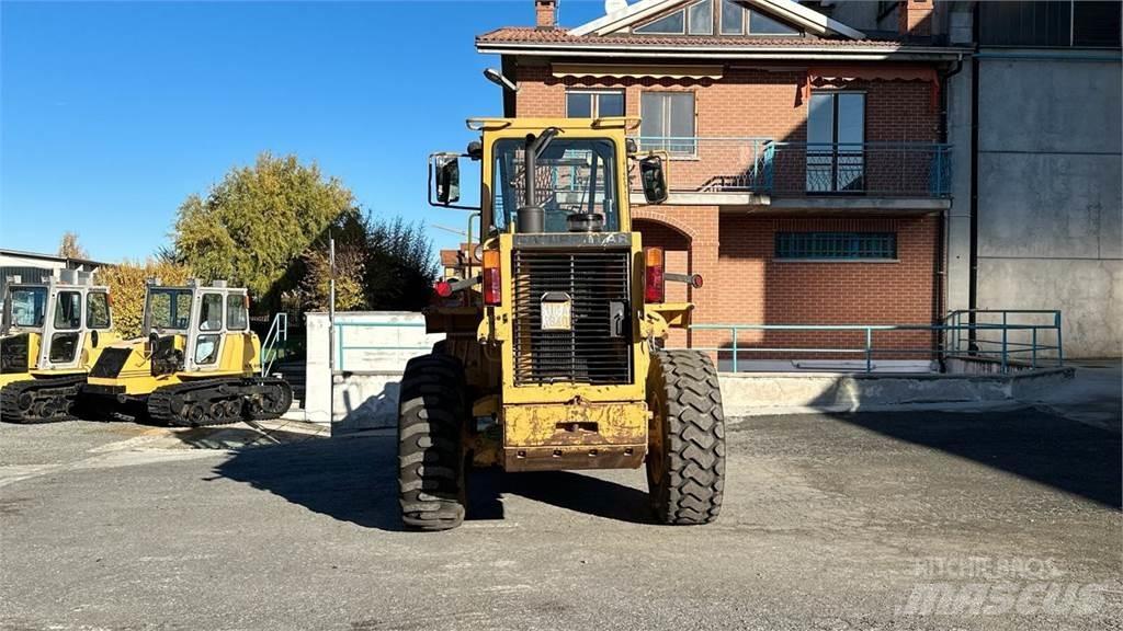 CAT 916 Chargeuse sur pneus
