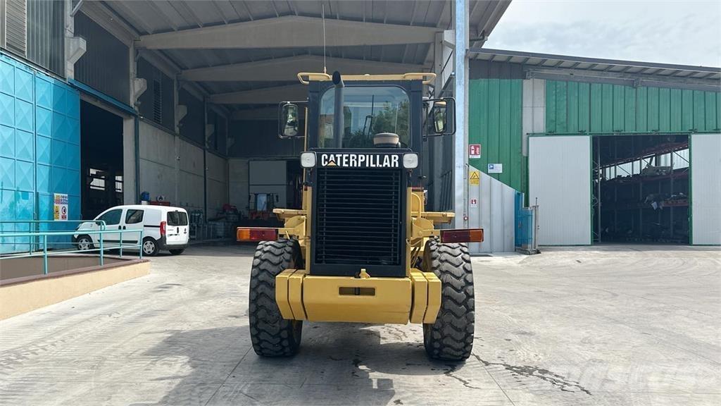 CAT 924F Chargeuse sur pneus