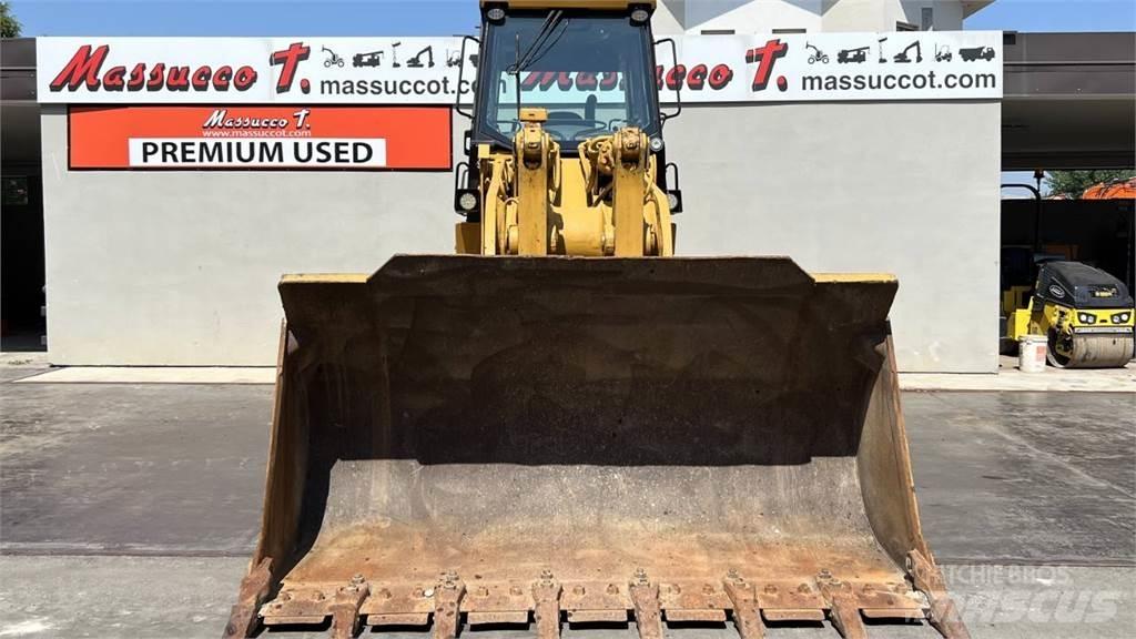 CAT 973C Chargeuse sur pneus