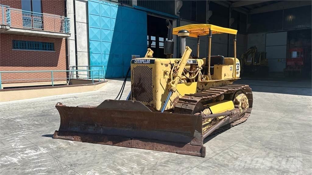 CAT D4D Bouteurs sur chenilles