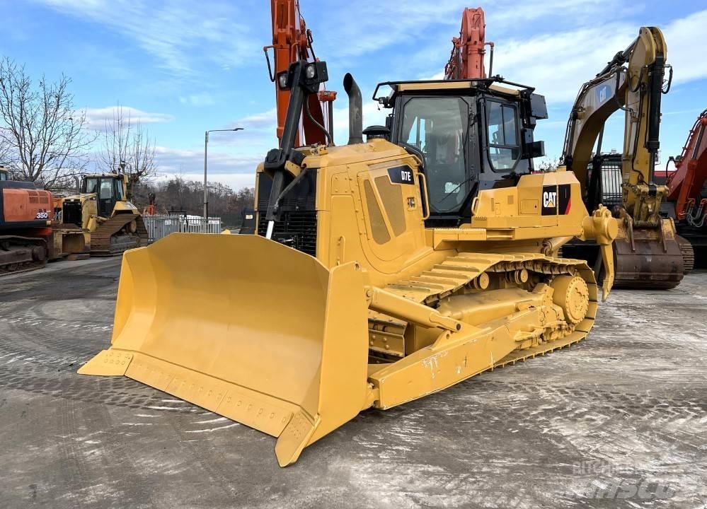 CAT D7E Bouteurs sur chenilles