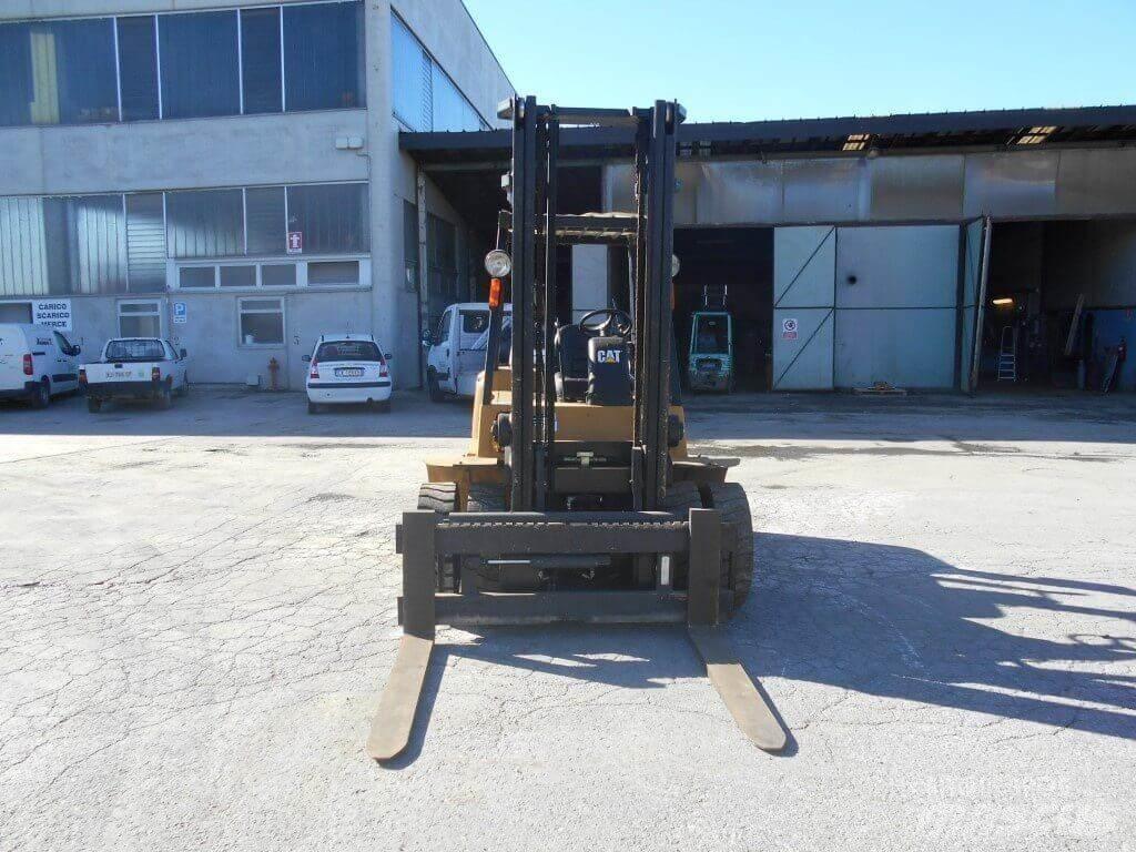 CAT DP40KL Chariots diesel