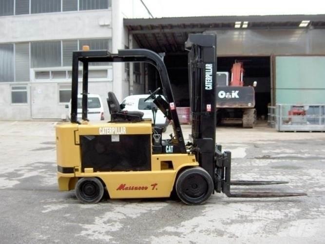 CAT M100D Chariots élévateurs électriques