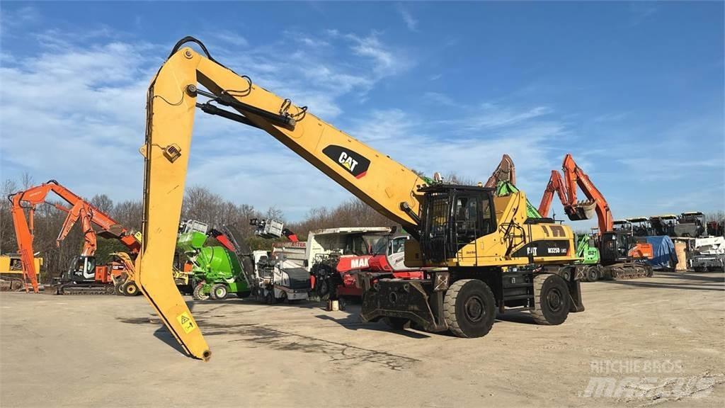 CAT M325D 4X4 Pelle sur pneus