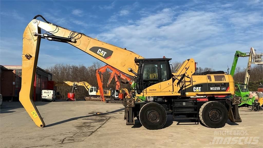 CAT M325D 4X4 Pelle sur pneus