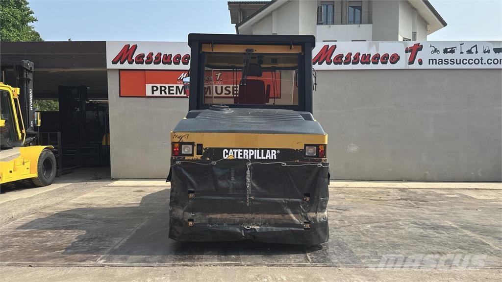 CAT PS-300B Compacteur de sol