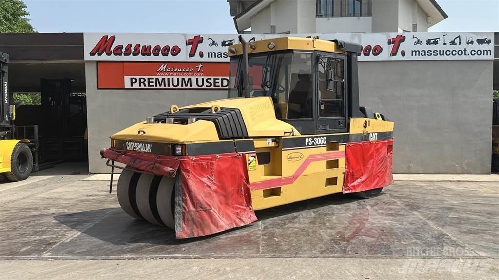CAT PS-300C Compacteur de sol