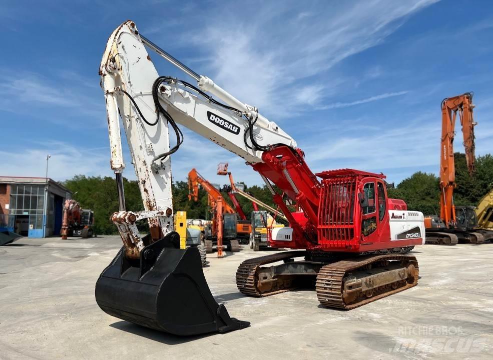 Doosan DX340 LC Pelle sur chenilles
