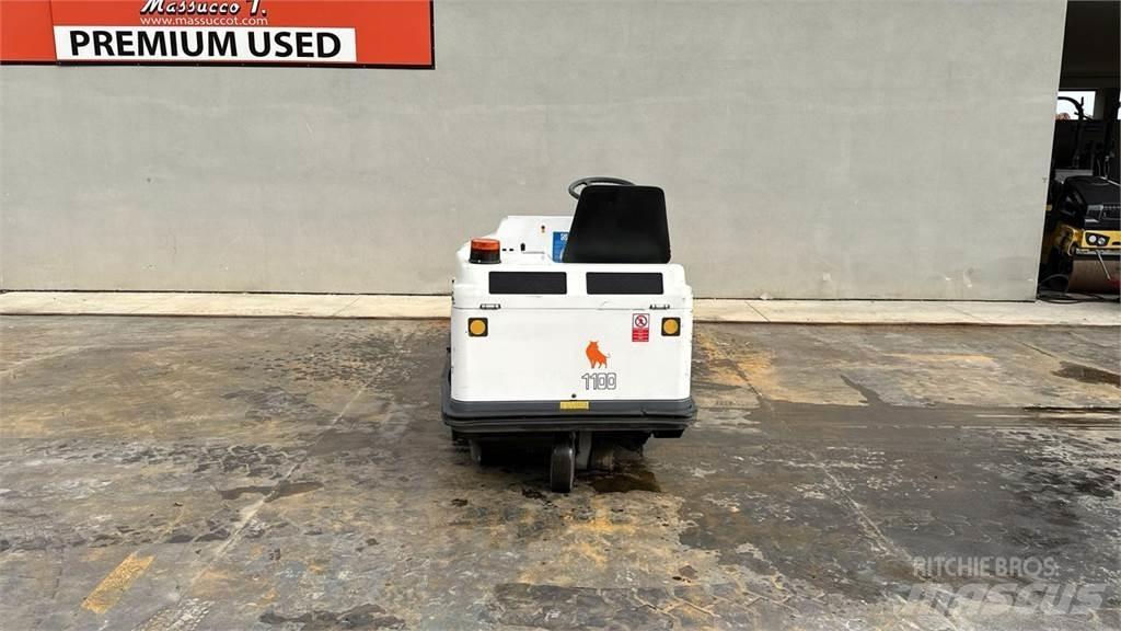 Dulevo 1100EH Camion balayeur