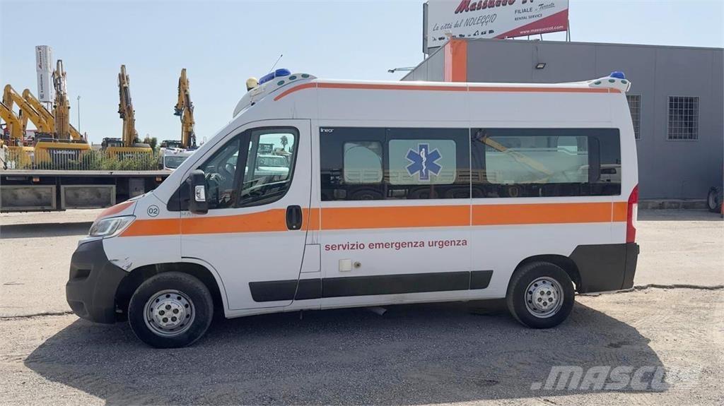 Fiat DUCATO AMBULANZA Autre camion
