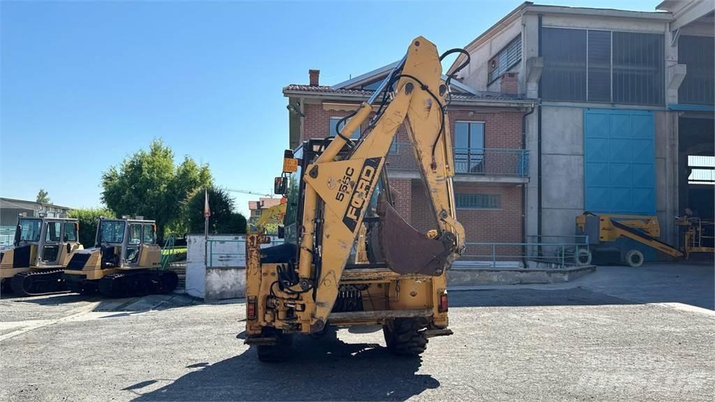 Ford 555C 4X2 Tractopelle