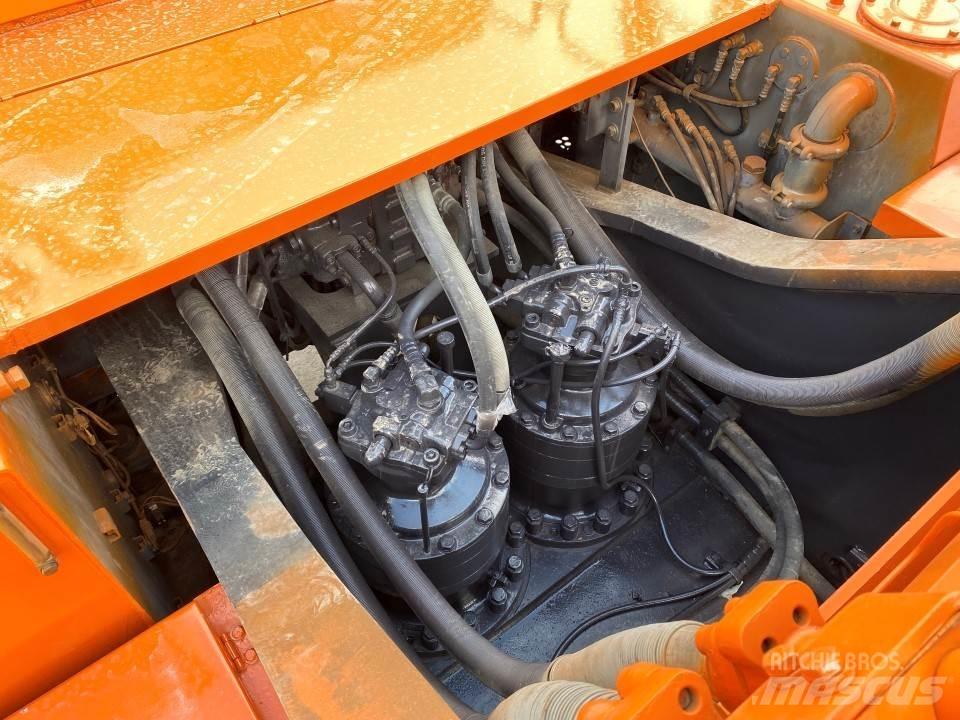 Hitachi EX800 Pelle sur chenilles