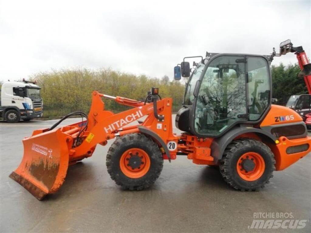 Hitachi ZW 65 Chasse neige