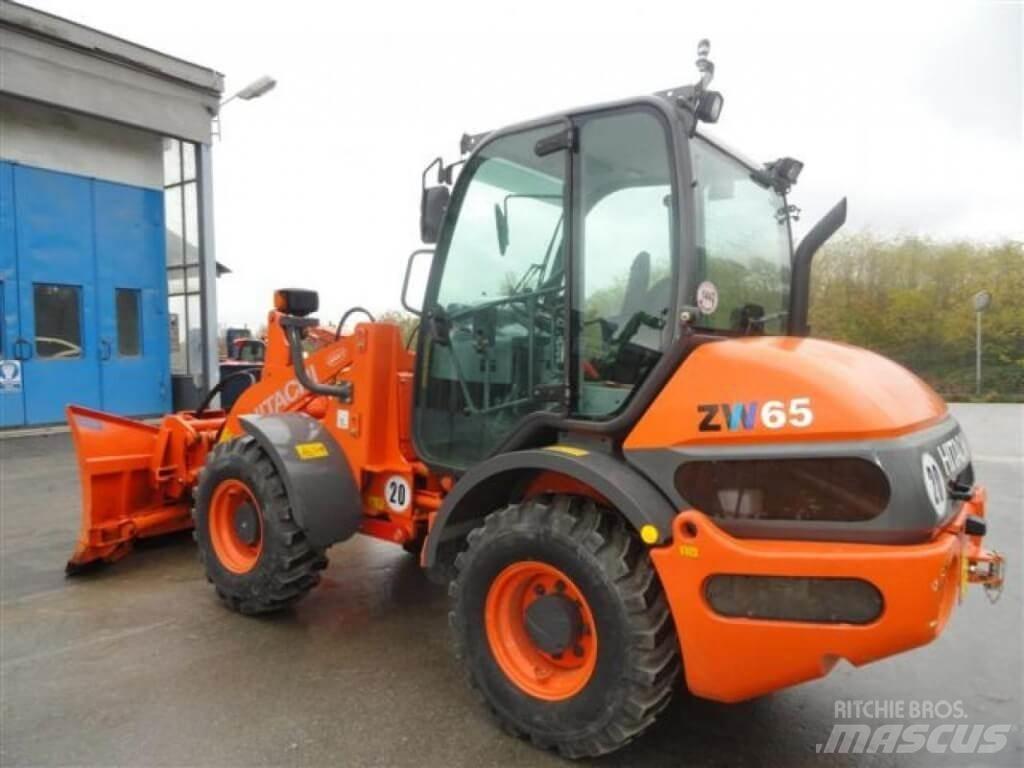Hitachi ZW 65 Chasse neige