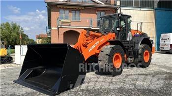 Hitachi ZW220-5B Chargeuse sur pneus