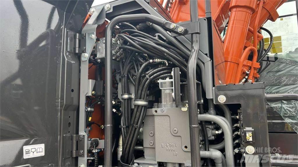 Hitachi ZX175W-7 Pelle sur pneus