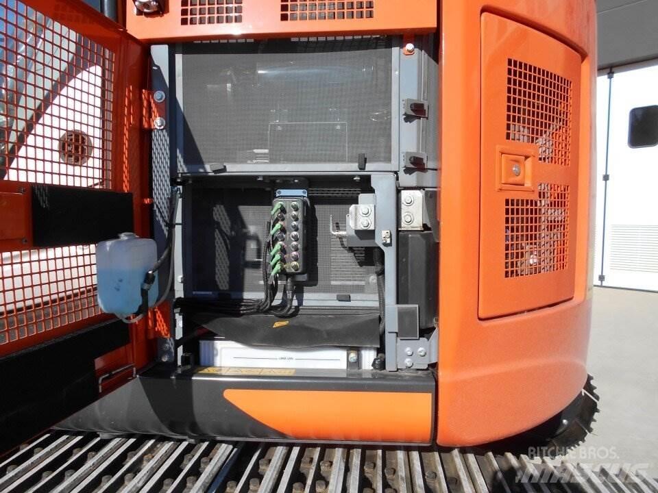 Hitachi ZX225-US6 Pelle sur chenilles