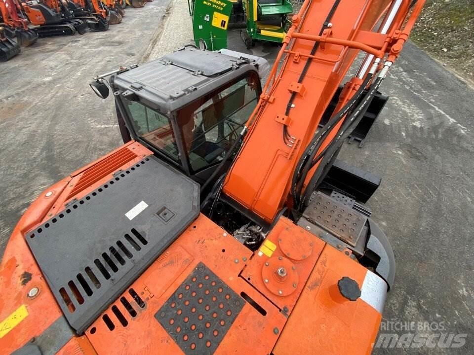 Hitachi ZX225 USBLC Pelle sur chenilles
