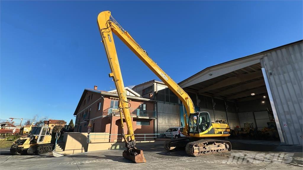 JCB JS260NC SLF Pelle sur chenilles