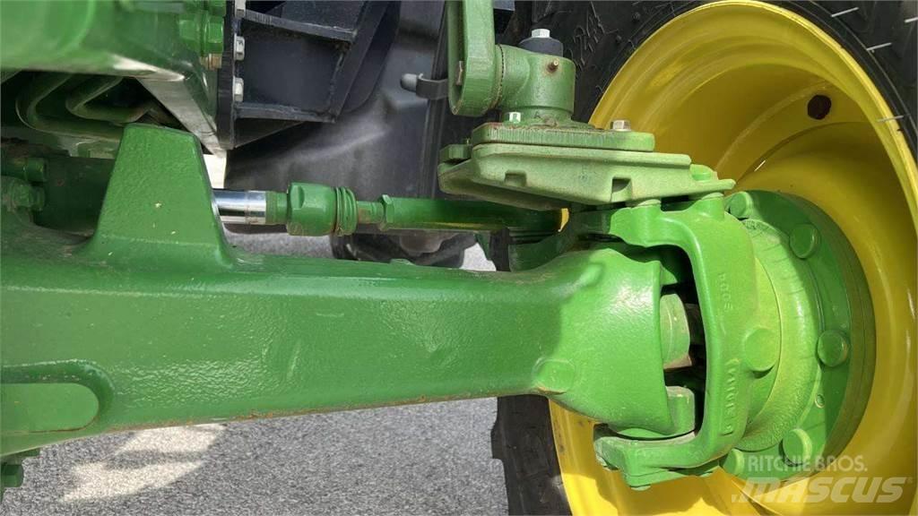 John Deere 6090MC 4X4 Chasse neige