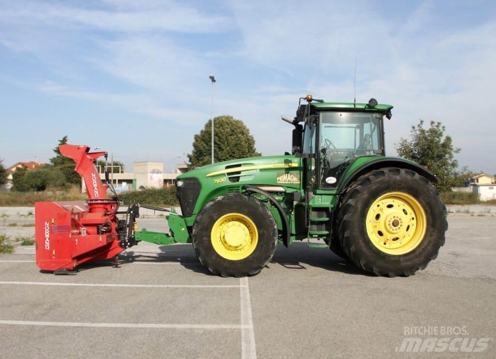 John Deere 7930 4X4 Chasse neige