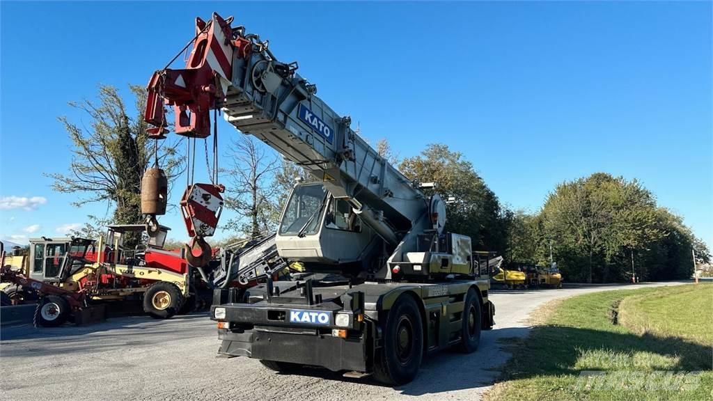 Kato KR 22H-11 4x4 Grues tout terrain