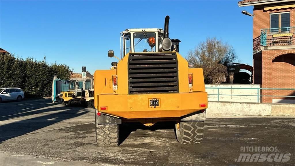Liebherr L 551 Chargeuse sur pneus