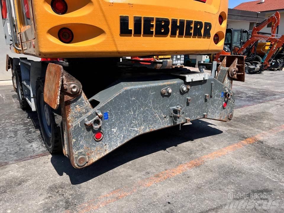 Liebherr LH22 Pelle sur pneus