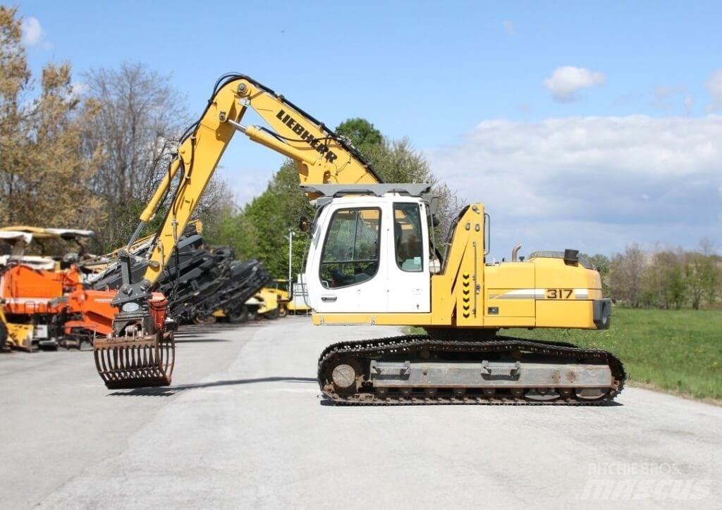 Liebherr R317 Litronic Pelle sur pneus