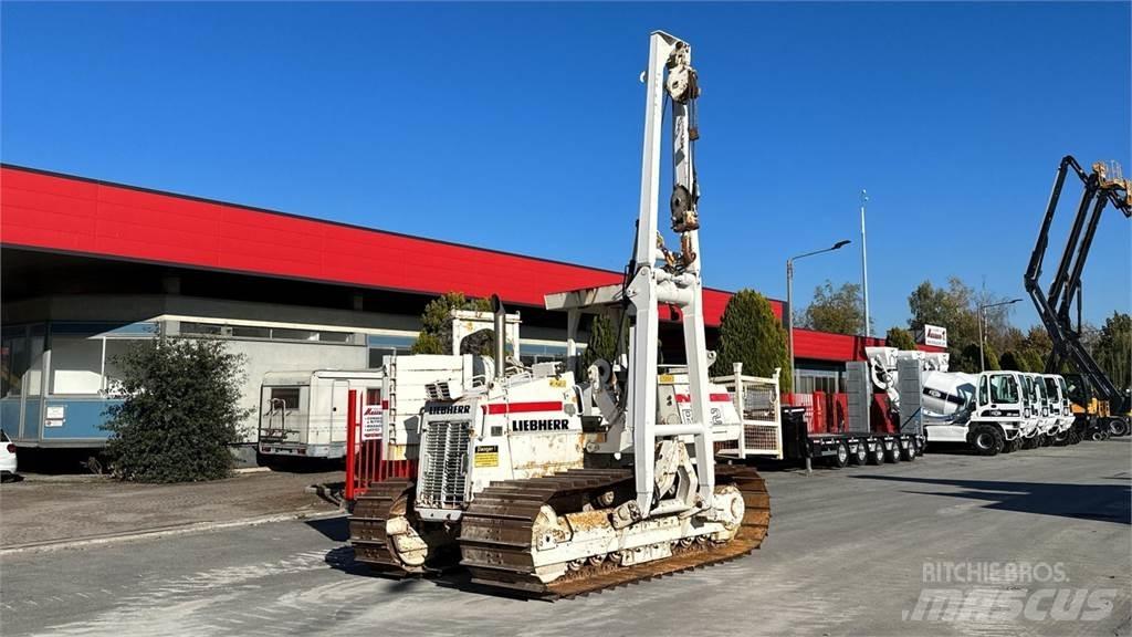 Liebherr RL 22 B Équipement de pipeline