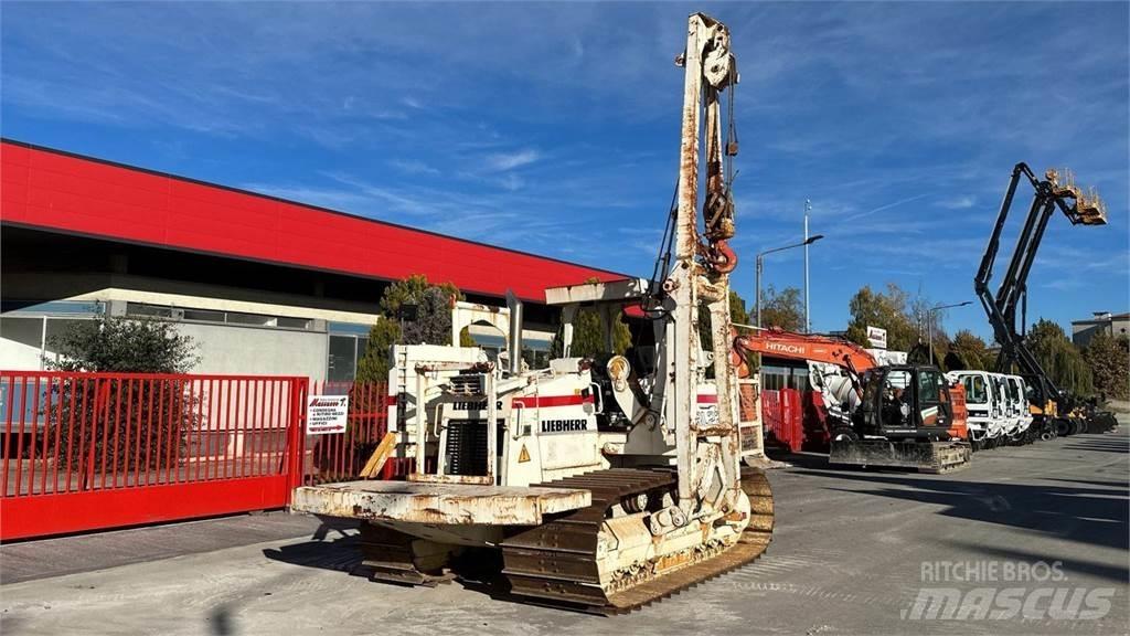 Liebherr RL 22 B Équipement de pipeline