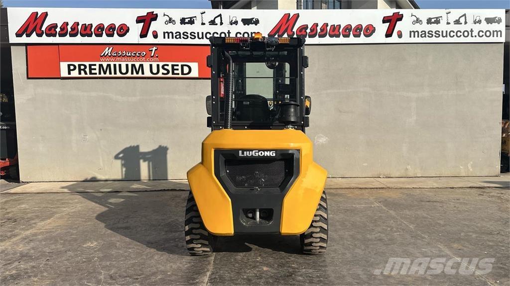 LiuGong CLG2035H 4X4 Chariots diesel