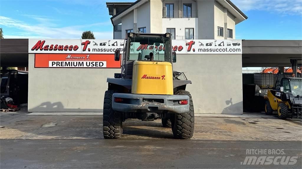 Mecalac AS210 4X4 Chargeuse sur pneus