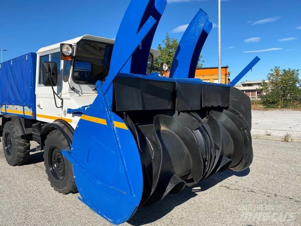 Mercedes-Benz UNIMOG Chasse neige
