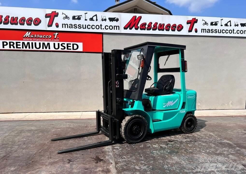 Mitsubishi FD25K Chariots diesel