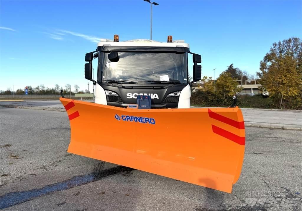 Scania P500 XT 8X4 Chasse neige