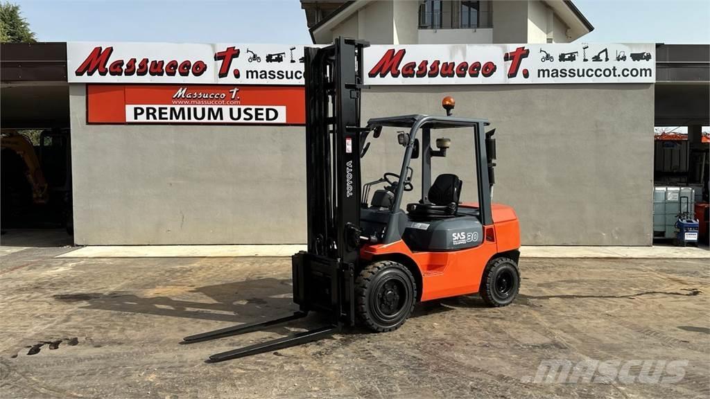 Toyota 02-7FD30 Chariots diesel