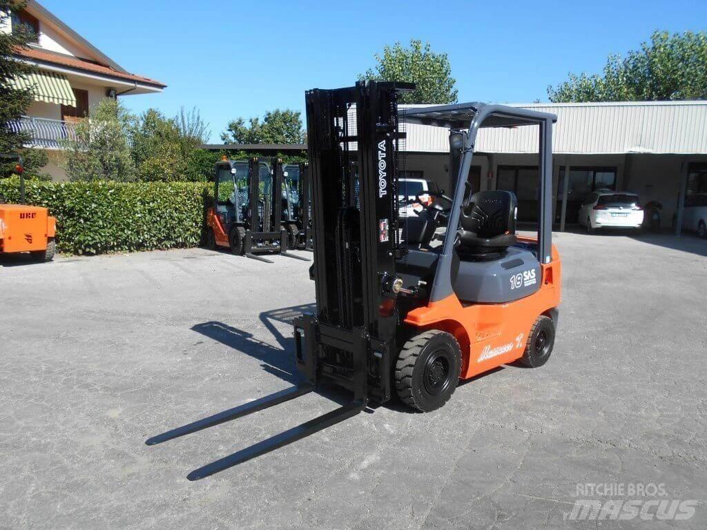 Toyota 02-7FDF18 Chariots diesel