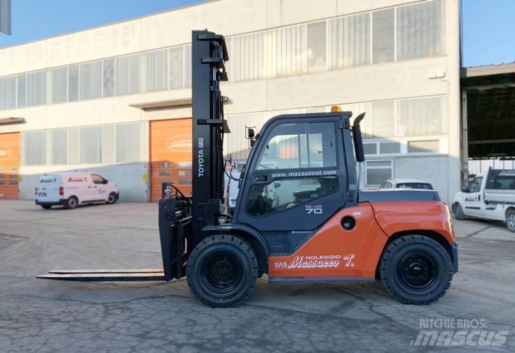 Toyota 40-8FD70N Chariots diesel