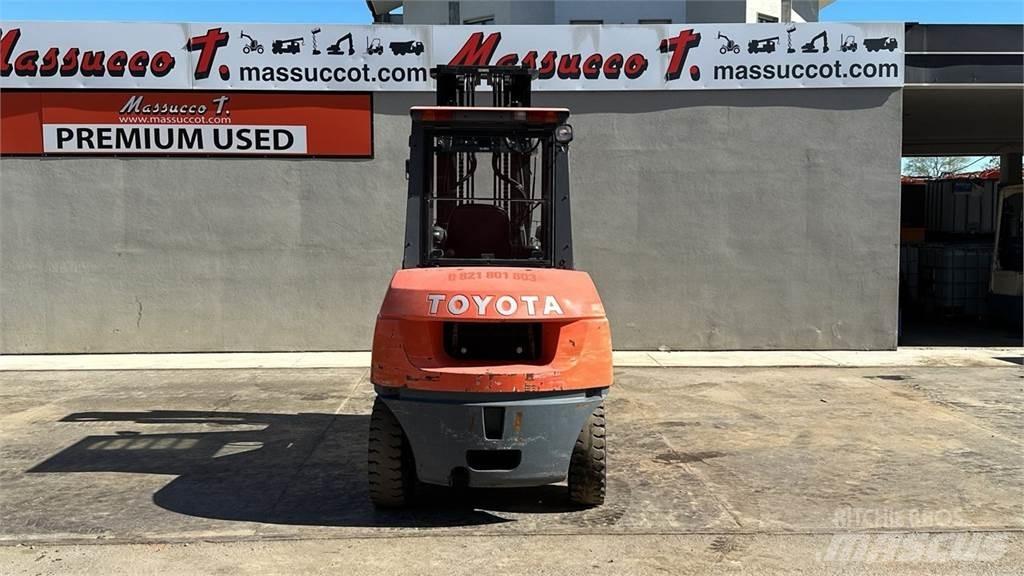 Toyota 42-7FDA50 Chariots diesel