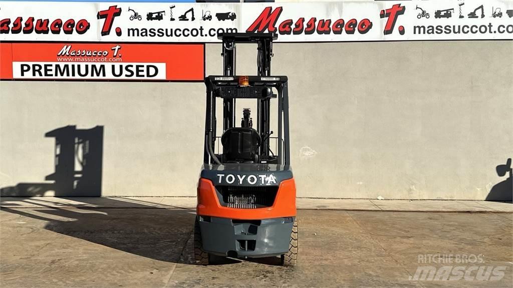 Toyota 52-8FDF30 Chariots diesel