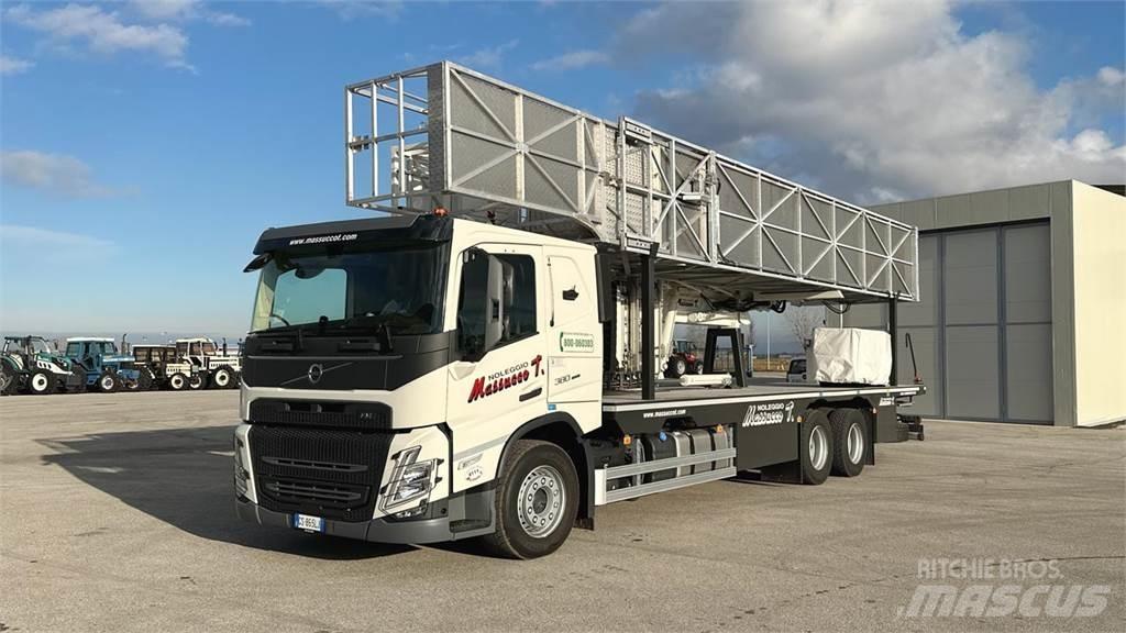 Volvo FM 11 BARIN 6x4 Camion nacelle