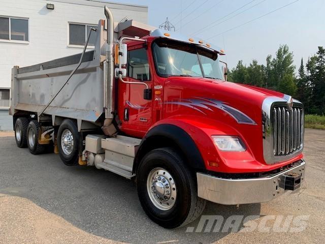 International HX Camion benne
