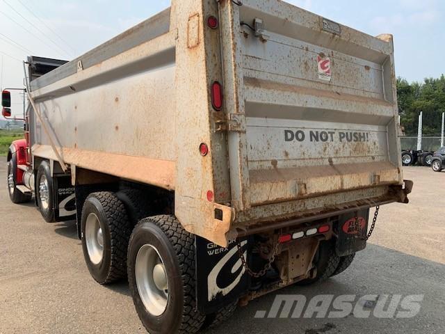 International HX Camion benne